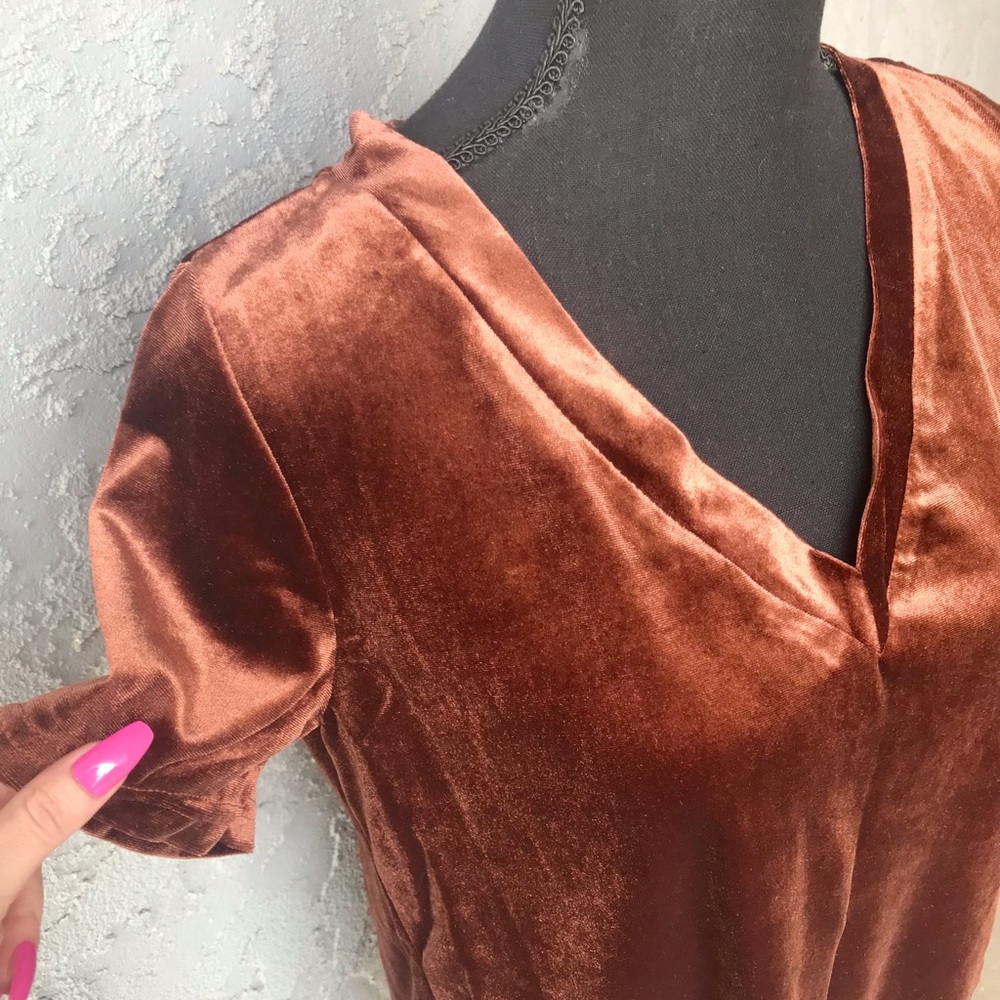 Velvet Rust Top 🍁 - Picture 4 of 6